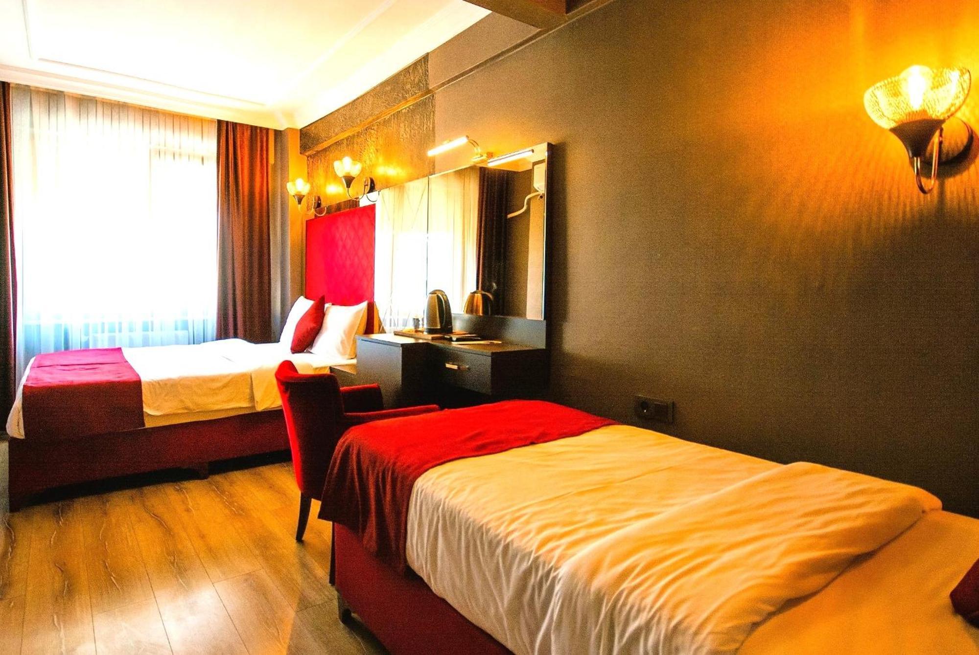 Atesde Dustu Salvara Hotel Istanbul Exterior photo
