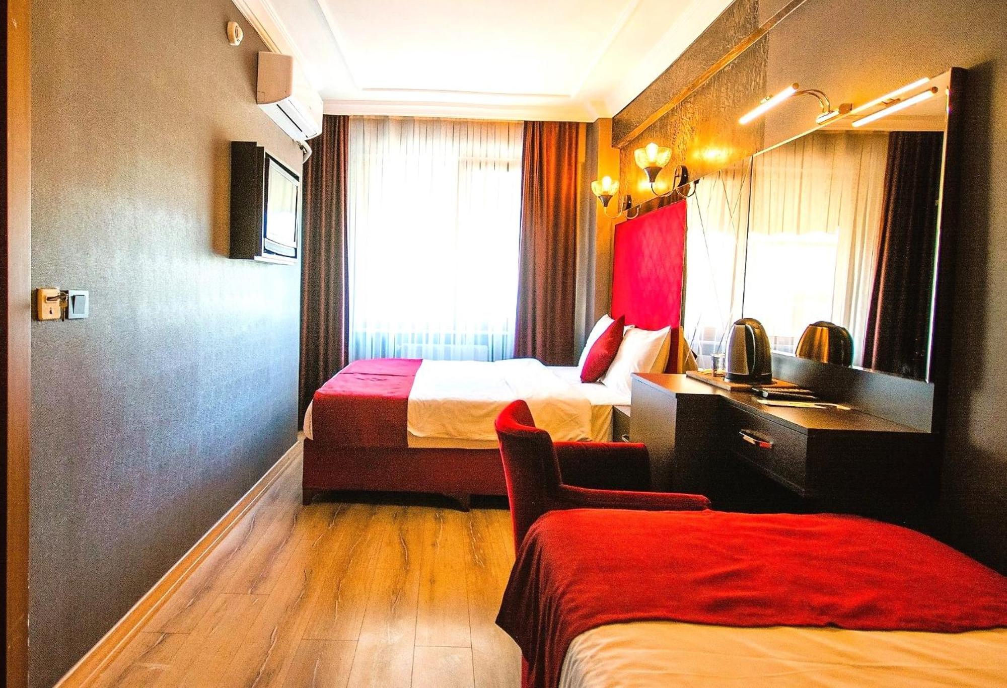 Atesde Dustu Salvara Hotel Istanbul Exterior photo
